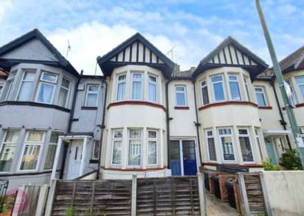 Westcliff Park Drive, Westcliff On Sea, Image 2