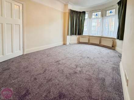 Westcliff Park Drive, Westcliff On Sea, Image 5