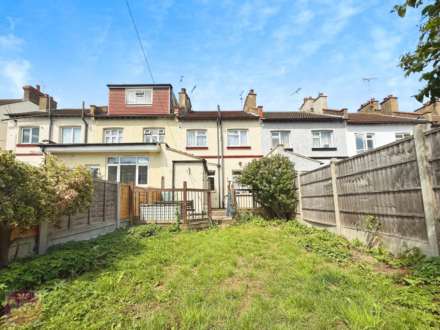 Westcliff Park Drive, Westcliff On Sea, Image 9