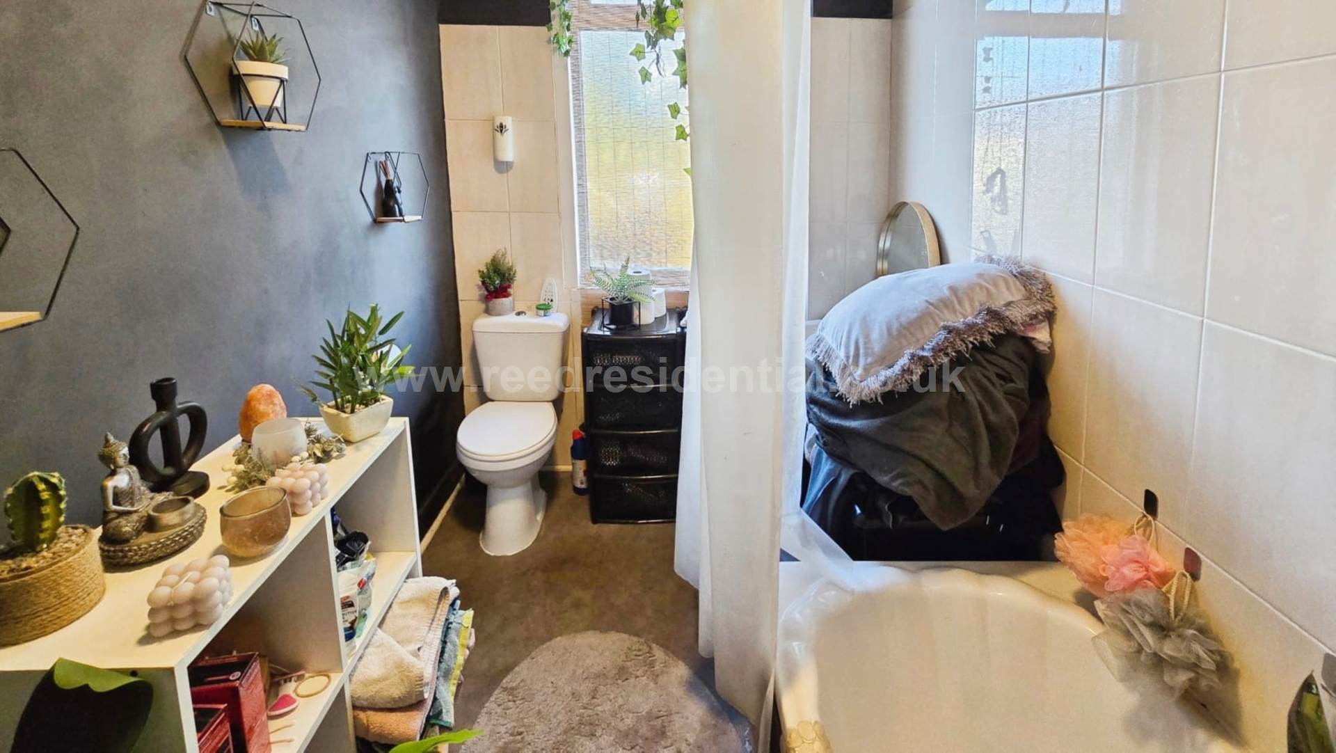 Hilldaville Drive, Westcliff On Sea, Image 9