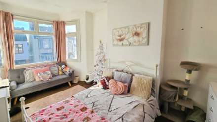 Hilldaville Drive, Westcliff On Sea