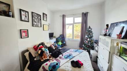 Hilldaville Drive, Westcliff On Sea, Image 5