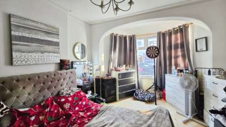 Hilldaville Drive, Westcliff On Sea, Image 7