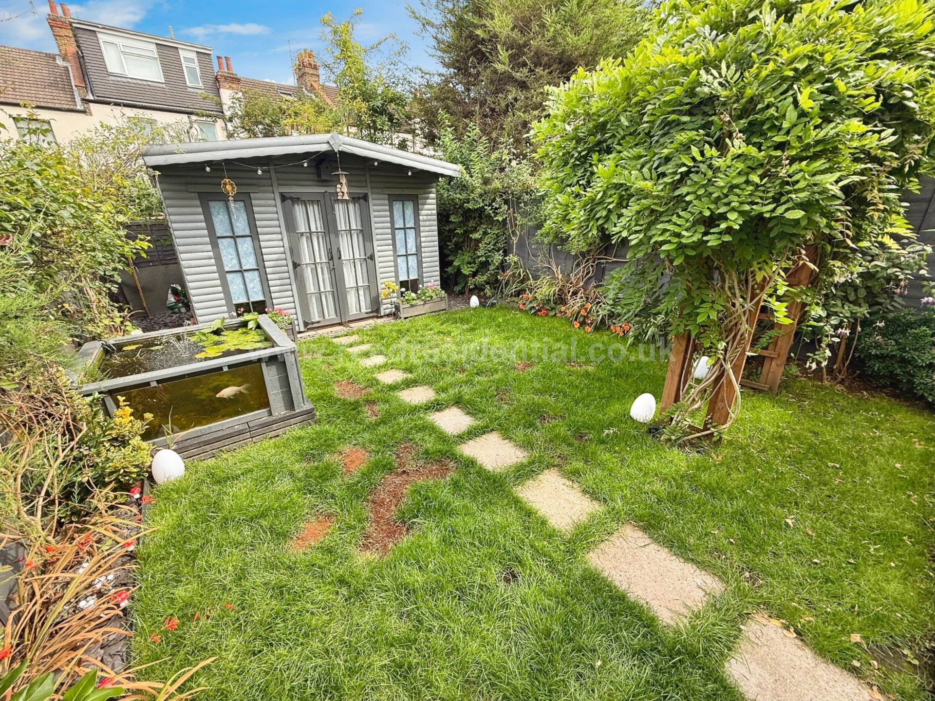 Brightwell Ave, Westcliff On Sea, Image 4
