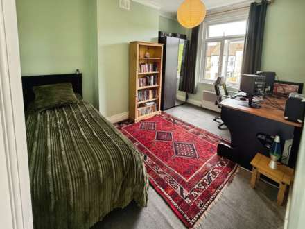 Brightwell Ave, Westcliff On Sea, Image 17