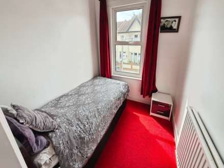 Brightwell Ave, Westcliff On Sea, Image 20
