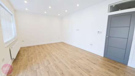 Whitehall Road, Grays, Image 12