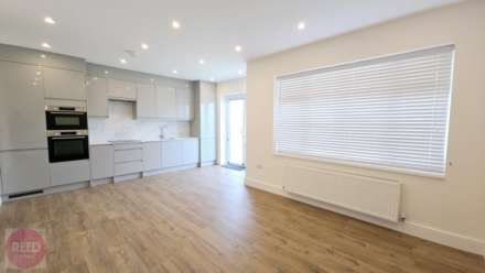 Whitehall Road, Grays, Image 3