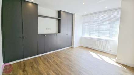 Whitehall Road, Grays, Image 6