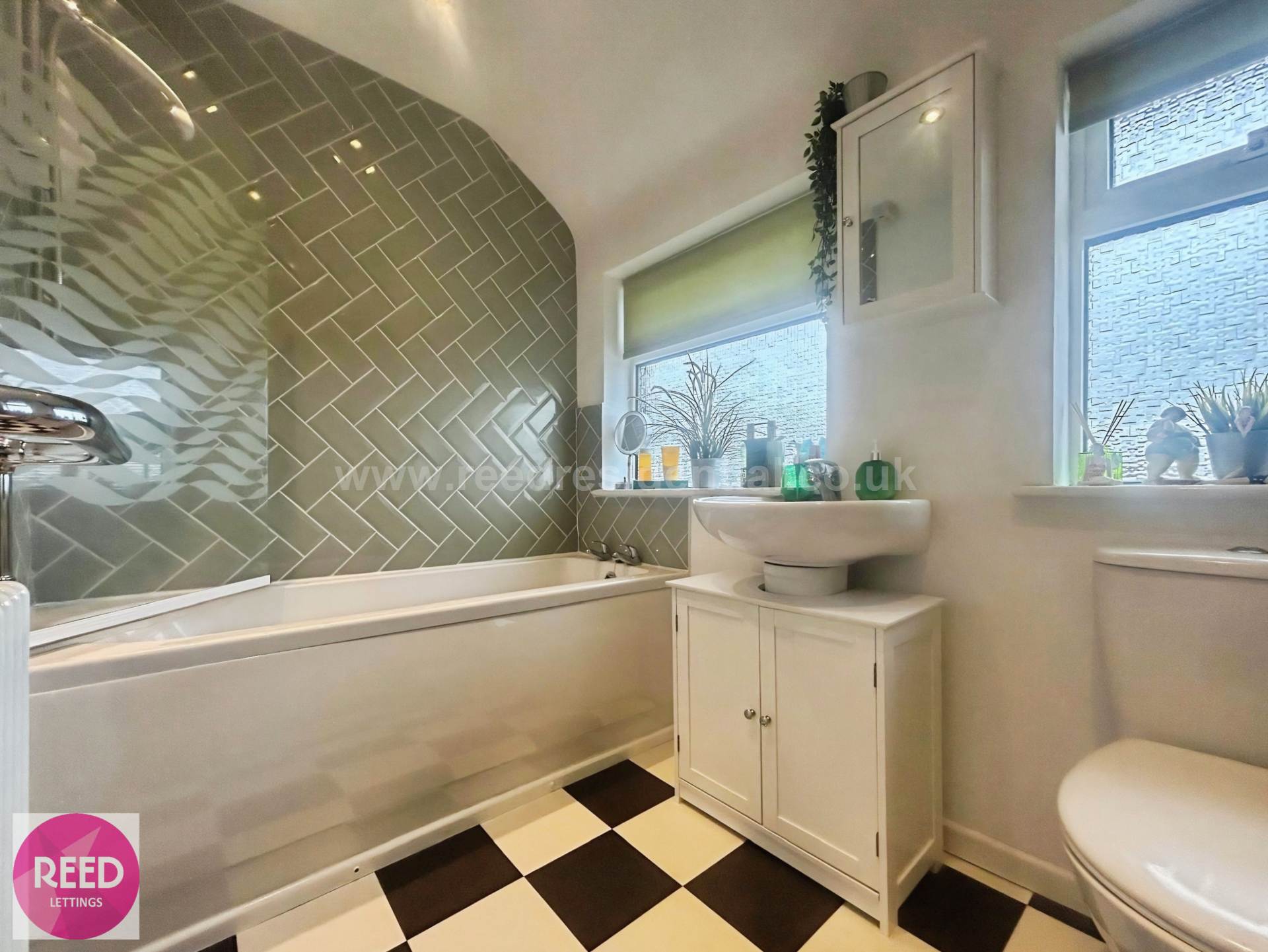 Eastwoodbury Crescent, Southend On Sea, Image 18