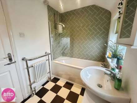 Eastwoodbury Crescent, Southend On Sea, Image 16