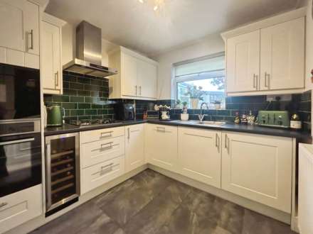 Eastwoodbury Crescent, Southend On Sea, Image 7