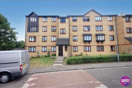 Chestnut Walk, Vange, Image 1