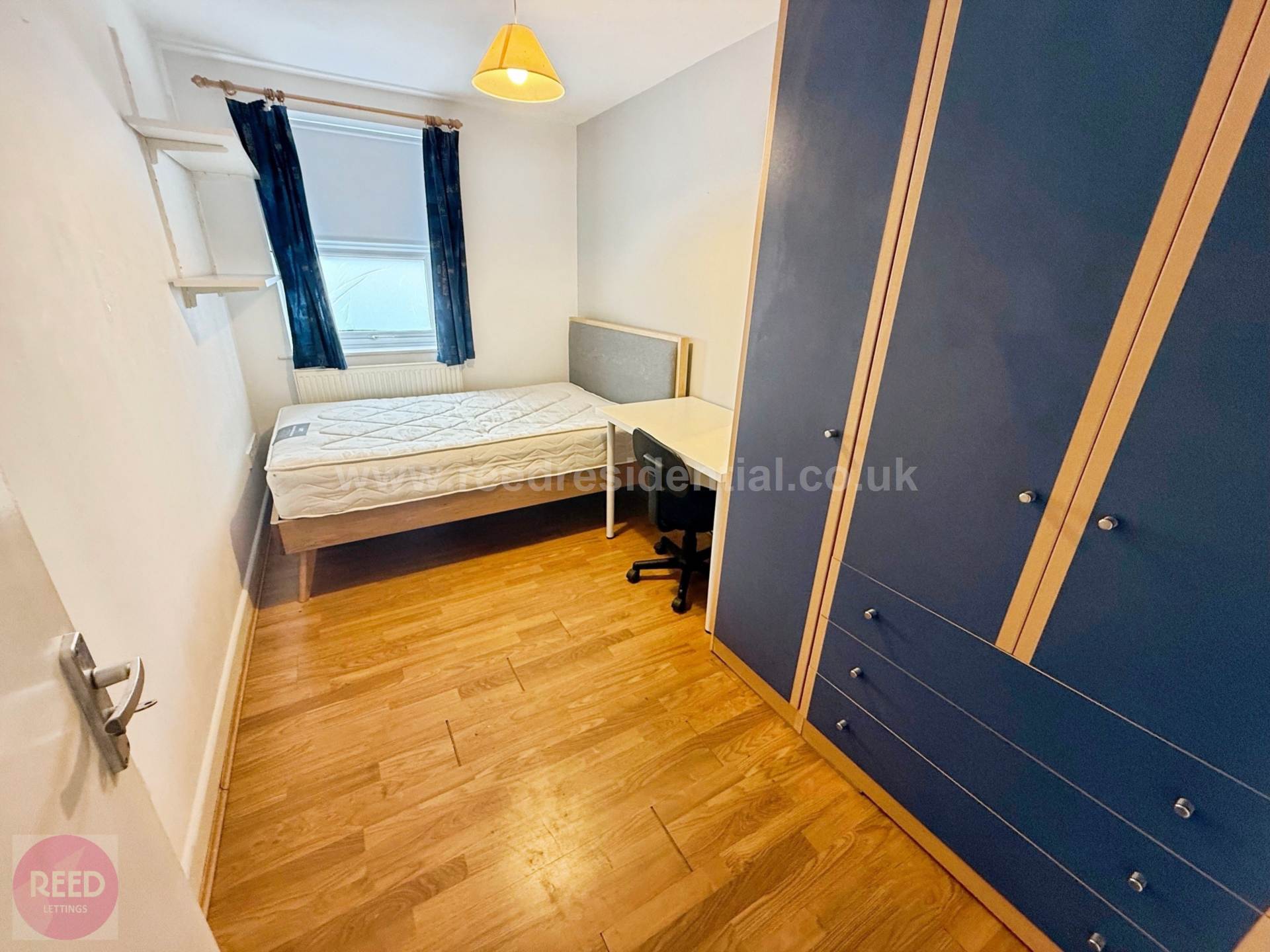 Castle Boulevard, Lenton, England, Image 11