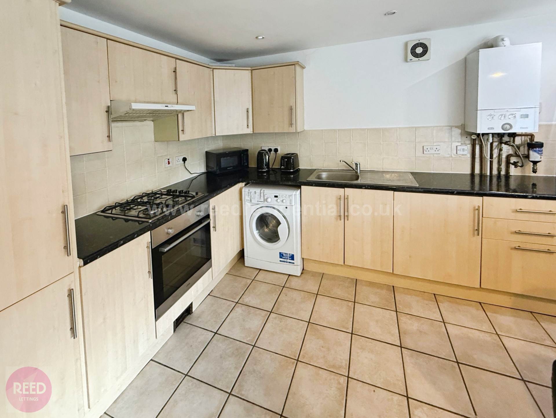 Castle Boulevard, Lenton, England, Image 3