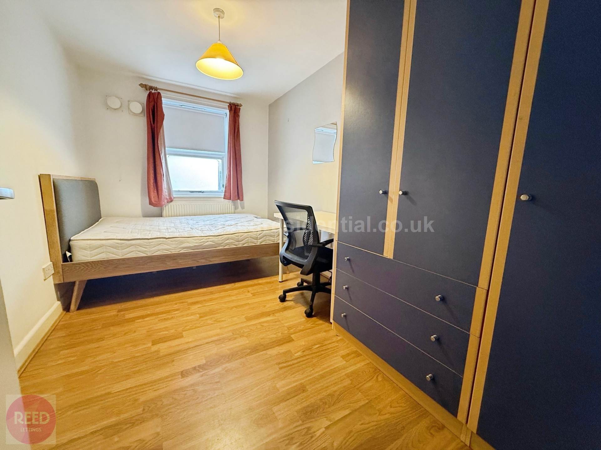 Castle Boulevard, Lenton, England, Image 6