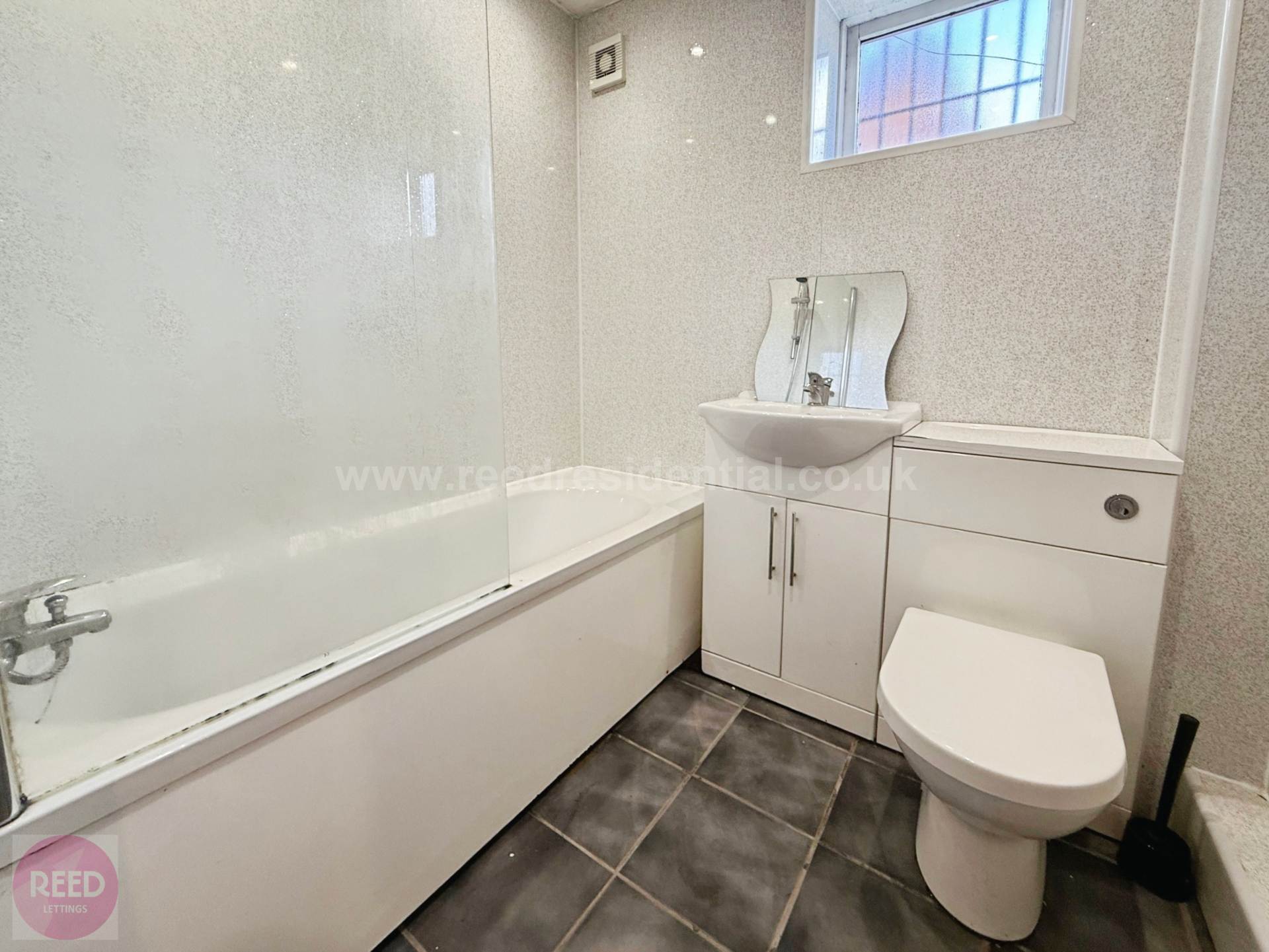 Castle Boulevard, Lenton, England, Image 7
