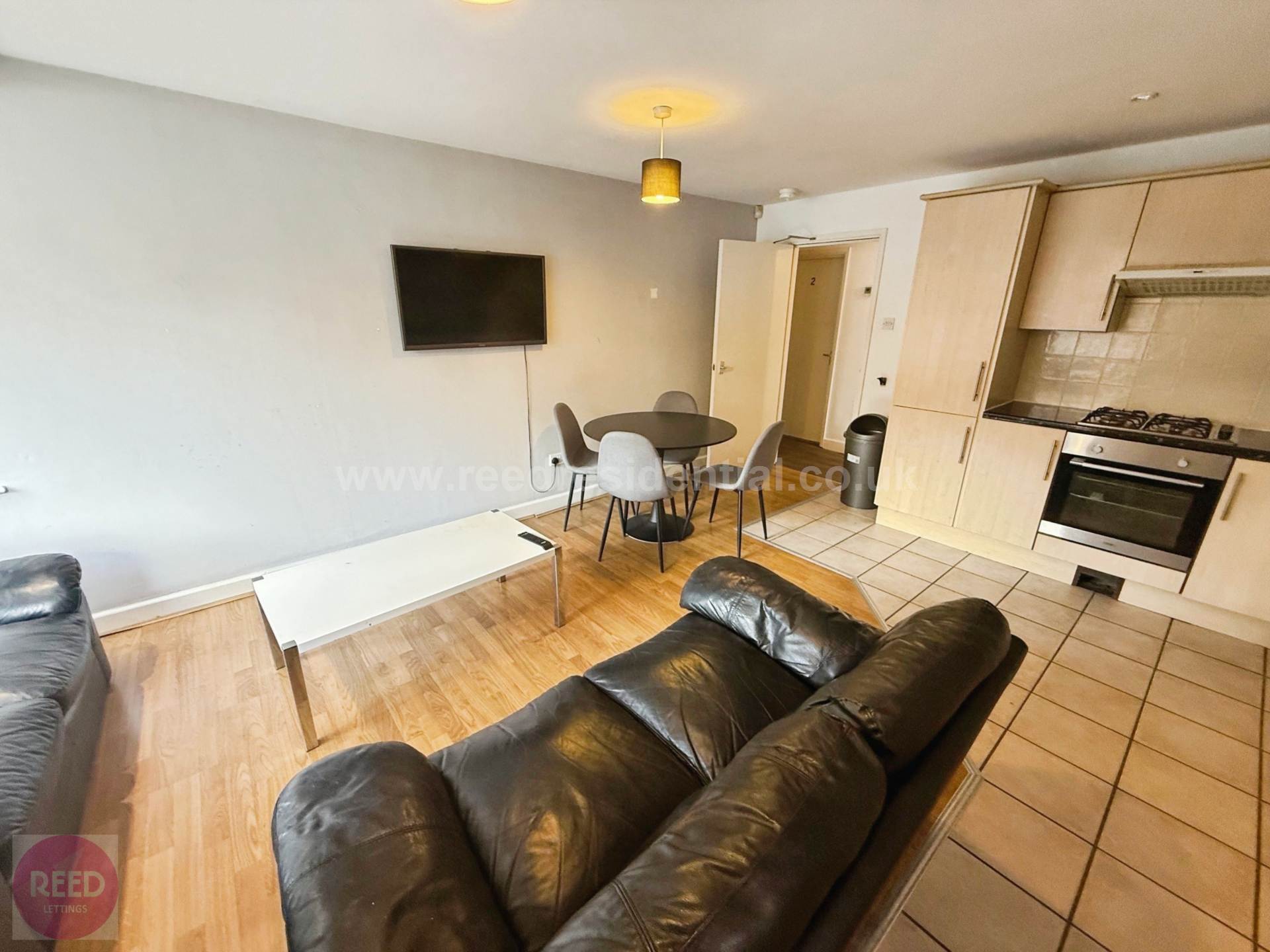 Castle Boulevard, Lenton, England, Image 9