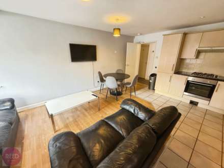 Castle Boulevard, Lenton, England, Image 9