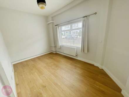 Westborough Road, Westcliff On Sea, Image 5