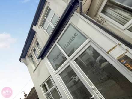 Standown Avenue, Westcliff On Sea, Image 2