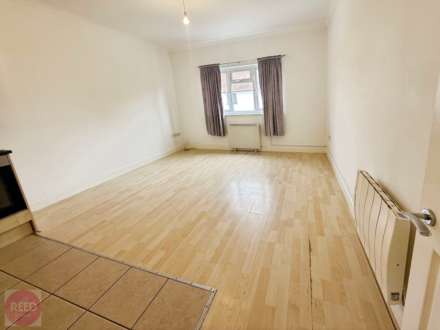Standown Avenue, Westcliff On Sea, Image 3