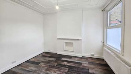 Albion Road, Westcliff On Sea, Image 3