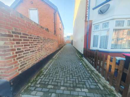 West Road, Westcliff On Sea, Image 3