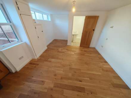 West Road, Westcliff On Sea, Image 8