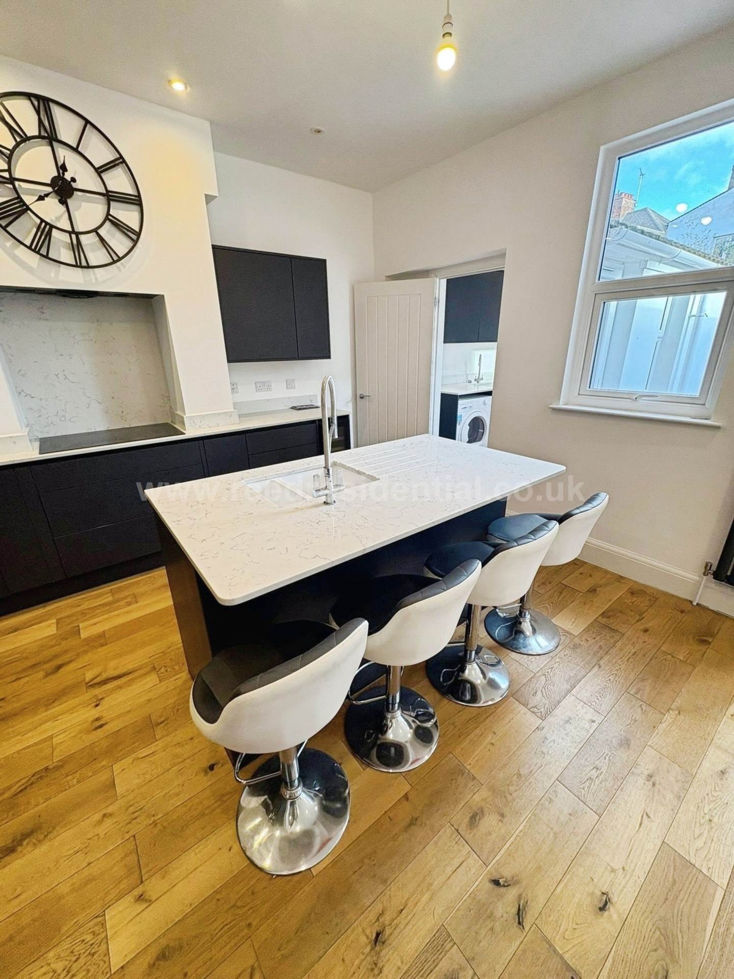 Leighton Avenue, Leigh On Sea, Image 2