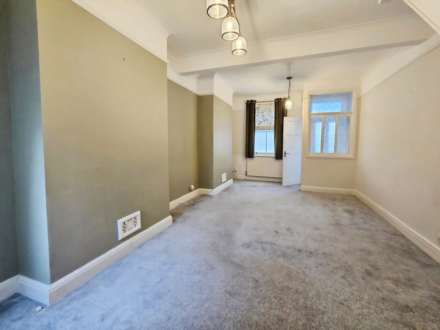 Oakleigh Avenue, Southend On Sea, Image 3