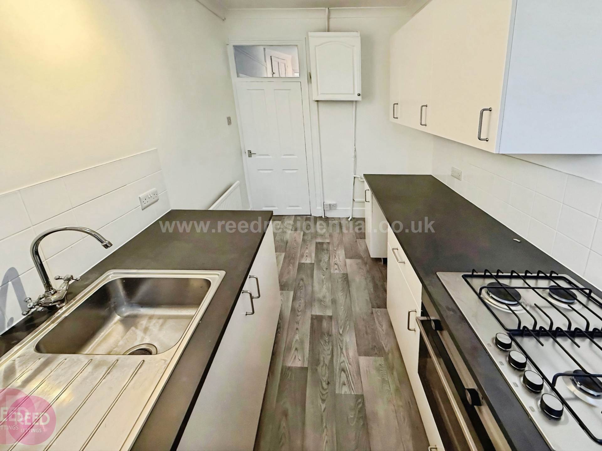 Brightwell Avenue, Westcliff On Sea, Image 4