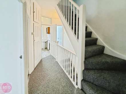 Brightwell Avenue, Westcliff On Sea, Image 3