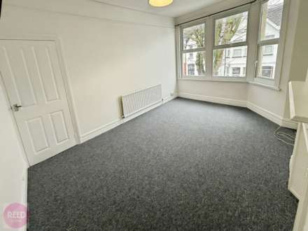 Brightwell Avenue, Westcliff On Sea, Image 8