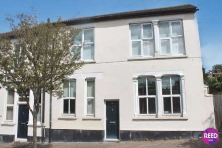 Station Road, Southend, Image 6