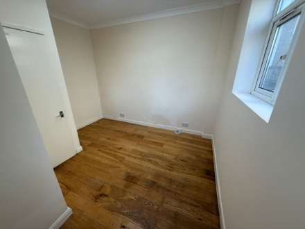 Ambleside Drive, Southend On Sea, Image 7