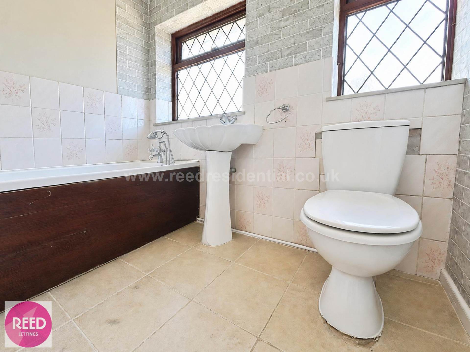 Martock Avenue, Westcliff On Sea, Image 10