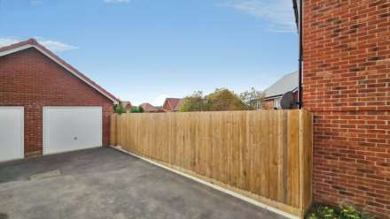 Elm Walk, Rayleigh, Image 20