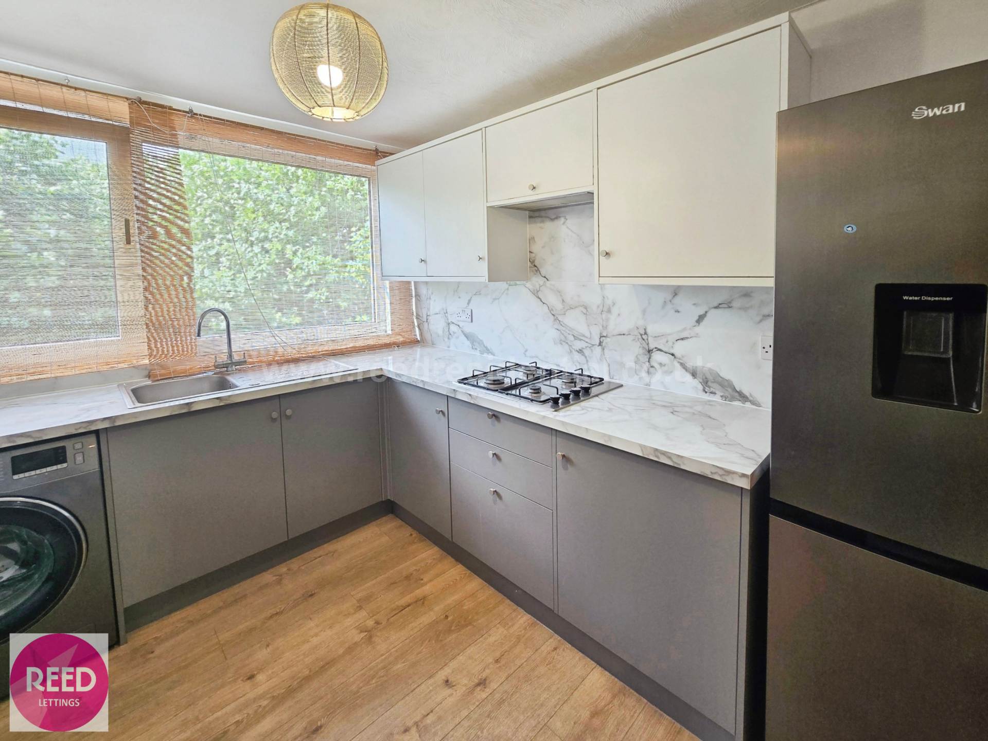 Manor Road, Westcliff On Sea, Image 2