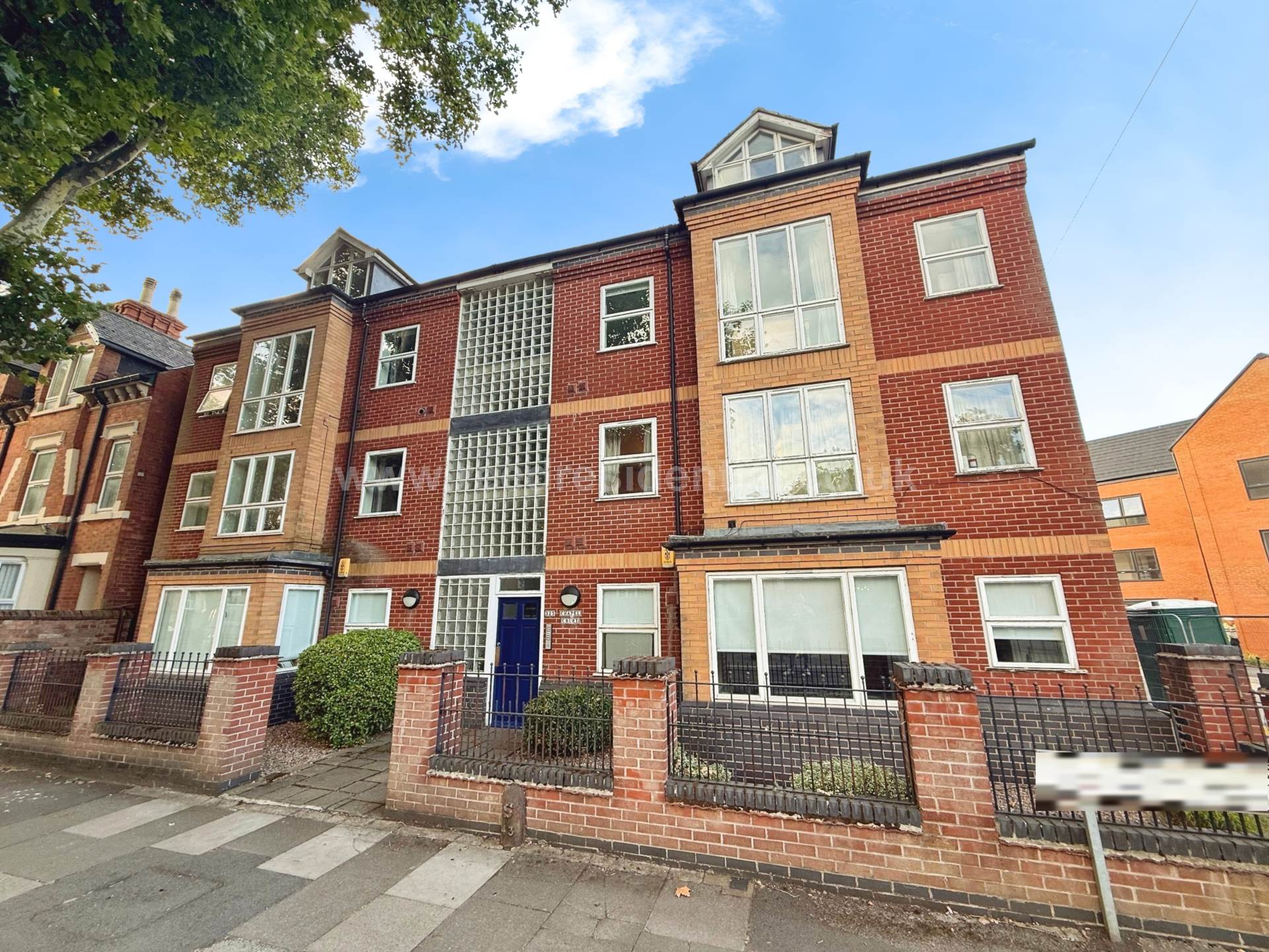 Castle Boulevard, Lenton, England, Image 2