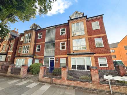 Castle Boulevard, Lenton, England, Image 2