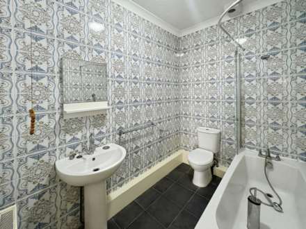 London Road, Westcliff On Sea, Image 7