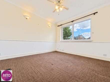 Sidmouth Avenue, Westcliff On Sea, Image 9