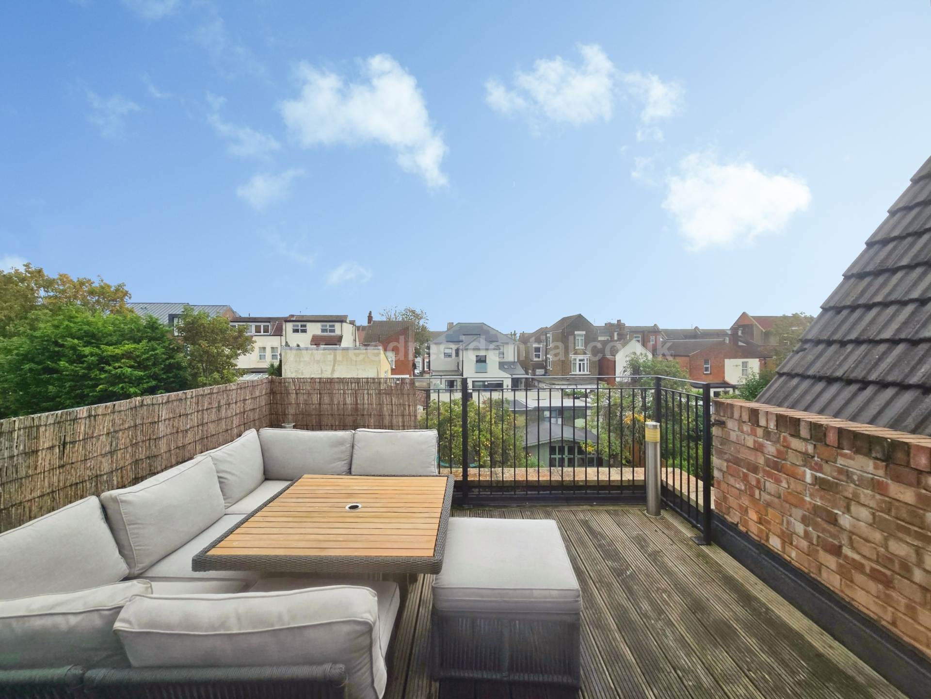 Whitefriars Crescent, Westcliff On Sea, Image 2