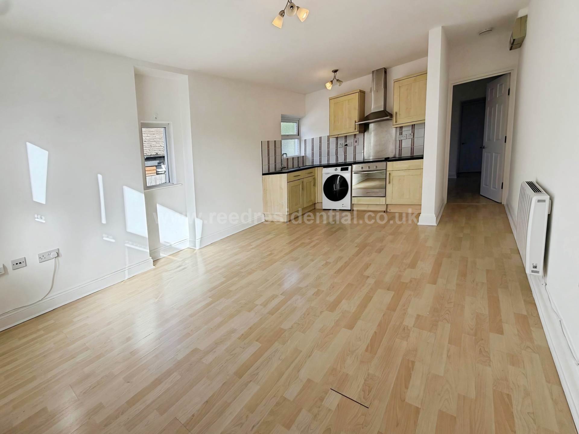 Sandown Avenue, Westcliff On Sea, Image 3