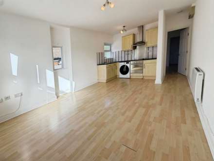 Sandown Avenue, Westcliff On Sea, Image 3