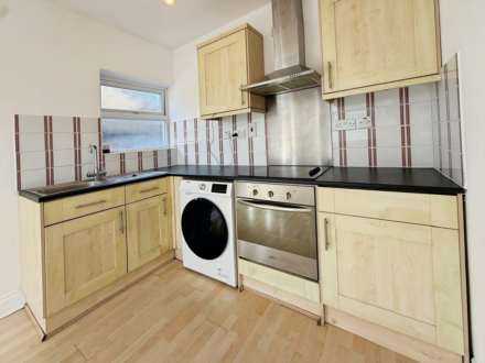 Sandown Avenue, Westcliff On Sea, Image 5