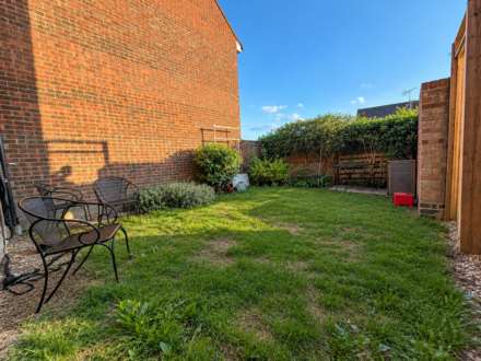 Tony Webb Close, Colchester, Image 11
