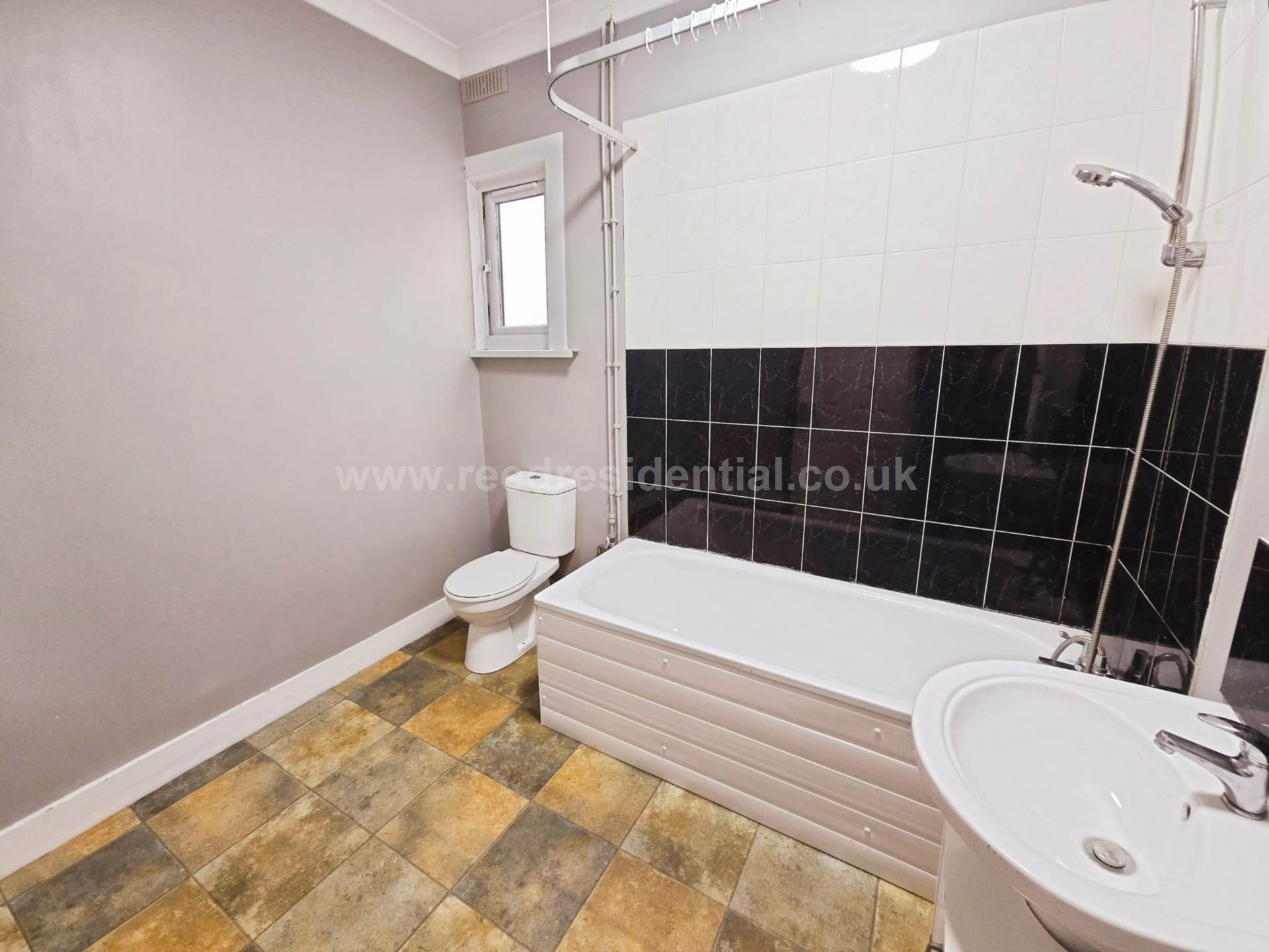 Cotswold Road, Westcliff on Sea, Image 5