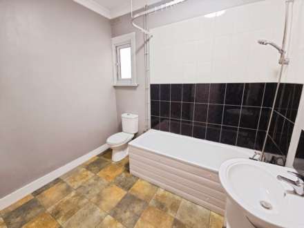 Cotswold Road, Westcliff on Sea, Image 5